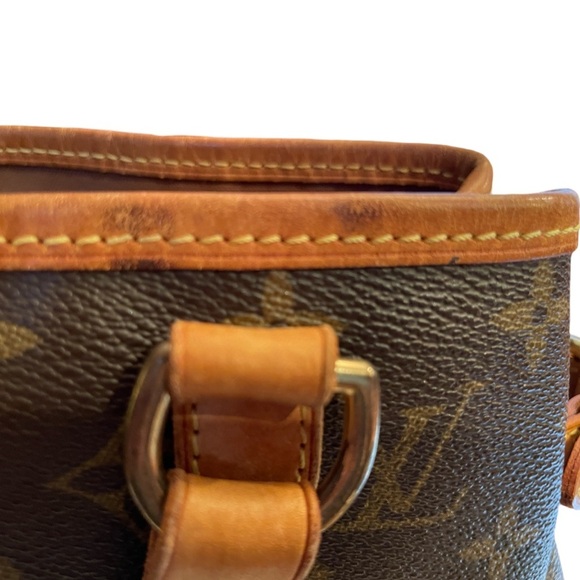 Louis Vuitton Batignolles Vintage Handbag in Monogram Canvas. Authentic - Picture 11 of 15
